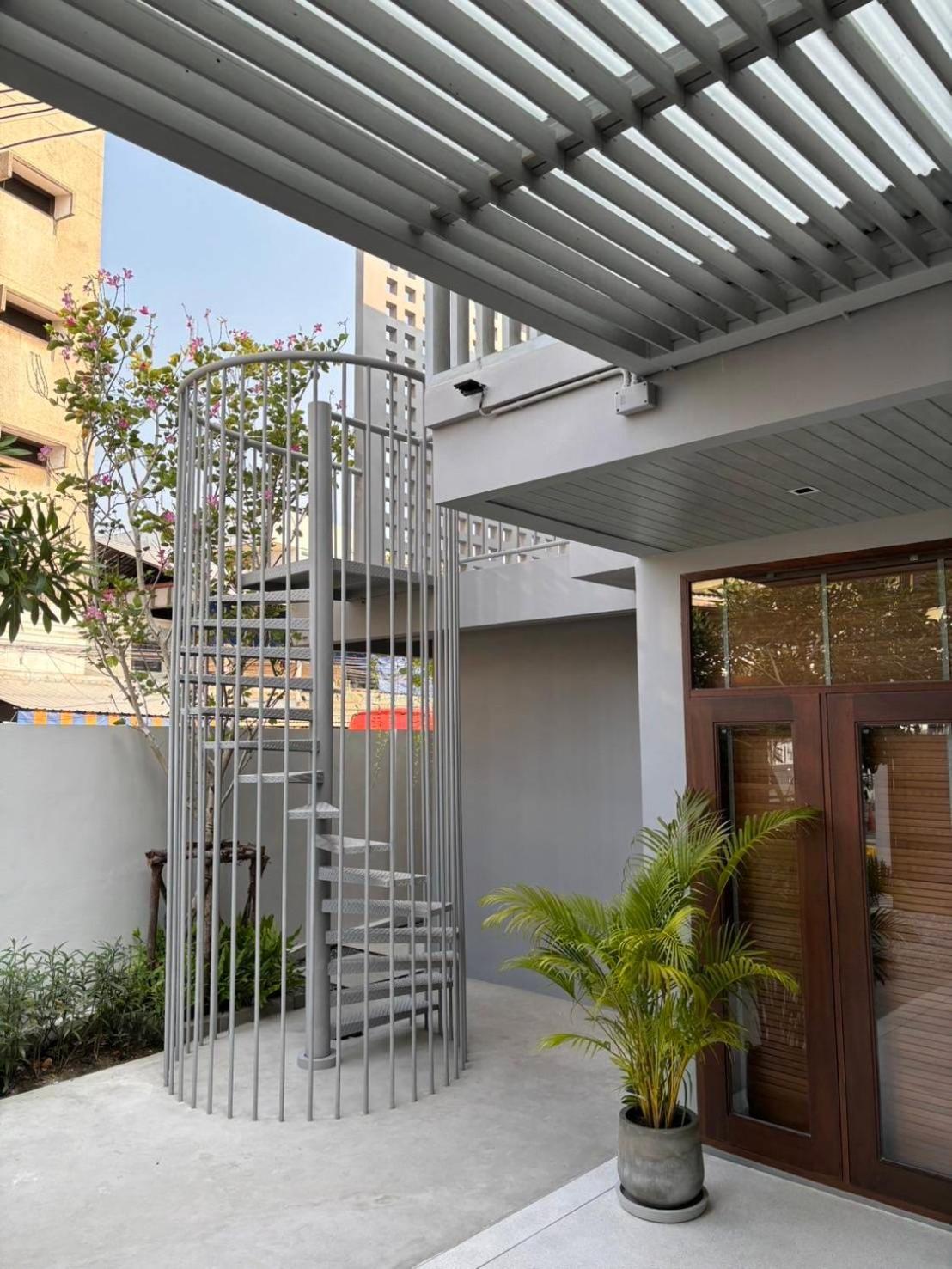 Rooms At Number60 Khaosan Bangkok Kültér fotó