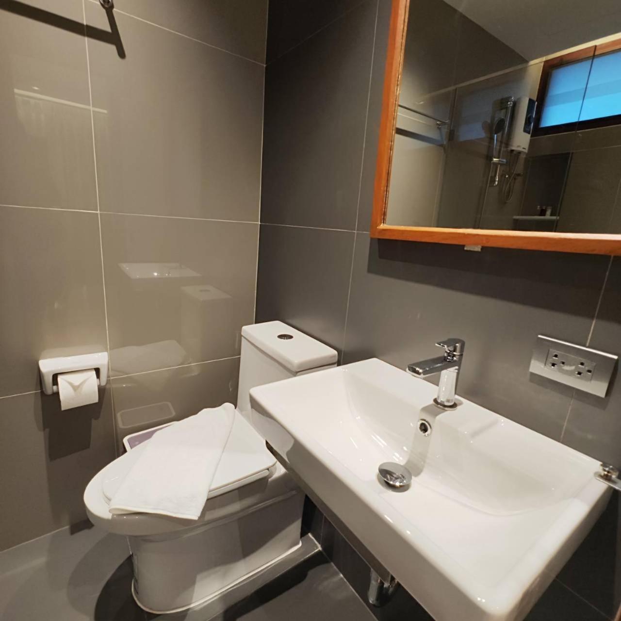 Rooms At Number60 Khaosan Bangkok Kültér fotó